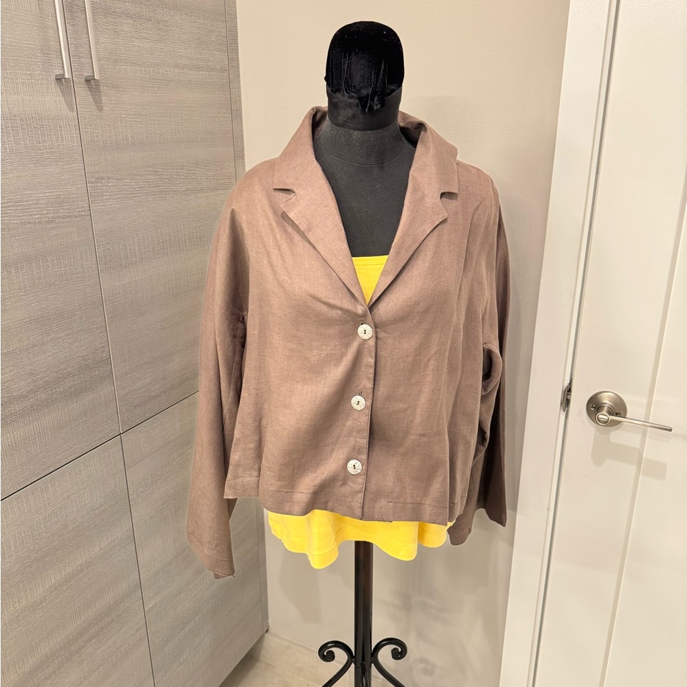 Women's one size fits All Brown linen cap Jacket